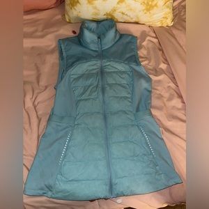 lululemon athletica Down for it All vest size 8